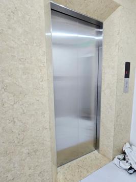 Bán Nhà Cát Linh. Đống Đa. 8 Tầng Thang Máy. Ô Tô. DT 52m2. MT 3,4m. Giá 25,9 Tỷ.