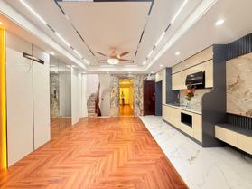 Bán Nhà Trần Duy Hưng. Cầu Giấy. Thang Máy. Lô Góc. Ô Tô. DT 44m2. MT 6m. Giá 22,4 Tỷ.