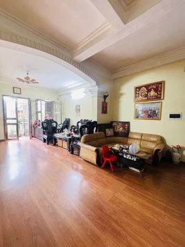 Bán nhà phố Cầu Giấy, 6T thang máy, oto, gara 72m2 giá 23,5 tỷ