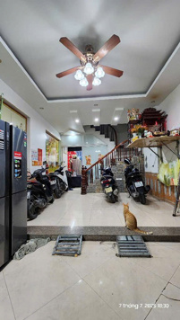 Bán nhà Nguyễn Văn Huyên, phân lô, oto, kinh doanh, lô góc 21 tỷ