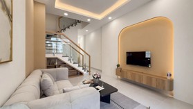 Nhà mới xây nội thất cao cấp - NỞ HẬU: 4x17m + 5PN - Nguyễn Trọng Tuyển, P15, Phú Nhuận Chỉ 9.75 TỶ