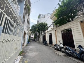 Bán gấp! Siêu phẩm Nguyễn Trọng Tuyển, DT: 4x23.35m - 86.6m2, 3 Tầng, giá tốt chỉ 18.5 tỷ TL