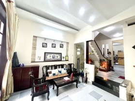 CE Thúy Kiều chắc còn thua xa nha QUÂN 3 – LÊ VĂN SỸ, (4.5x16)m, 4 tấm, 4 phòng ngủ - ĐẸP!