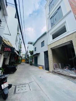 Chính chủ cần bán nhà 2 mặt tiền 97/32 Tân Quý