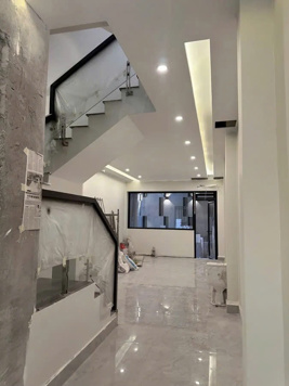 Hoàng Cầu Ngõ Ô Tô Tránh   K/D VP Thang Máy 62m x 5 tầng MT 4m  27.9 Tỷ Q. Đống Đa