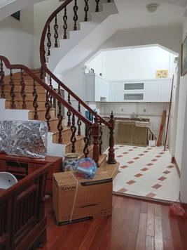 Bán Nhà Đẹp Ở Ngay Võ Chí Công. Cầu Giấy. DT 77m2. MT 5,1m. 4 Tầng. Giá 19,2 Tỷ.