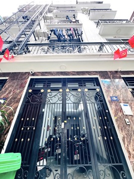 Bán nhà Nguyễn Khang 52m² x 5T, 9 phòng khép kín, full nội thất, gần ô tô – 14,5 tỷ