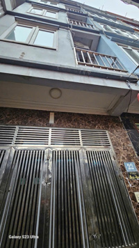 BÁN GẤP NHÀ PHỐ VIÊN DÂN XÂY Ô TÔ ĐỖ CỬA . -KHU VỰC ĐÔNG ĐÚC – HÀNG XÓM ĐH MỎ 35m giá 5.95 tỷ có tl