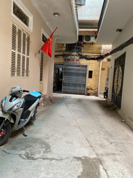 Nhà Đội Cấn - TRUNG TÂM BA ĐÌNH - BA GÁC ĐỖ CỬA - 5 TẦNG ĐẸP LUNG LINH, Ở NGAY