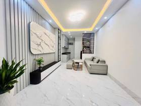 Bán nhà phố Trần Quốc Vượng, Cầu Giấy 5 tầng, diện tích 35m2 giá 7.6 tỷ