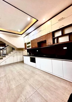 Bán nhà đẹp Mỹ Đình 68m x 5T, MT 5m, ngõ thông, ô tô, Kd, dân xây, Full NT 13,6 tỷ