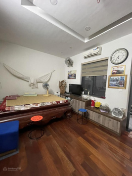 Bán NR 60m2, ô tô đỗ cửa, giá chỉ 10,5 tỷ tại Đường Kim Giang, hàng hiếm giá siêu hời. Hot!