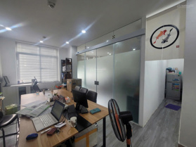 Chính chủ cho thuê VP khu vực Cầu Giấy 55m2 có chỗ đỗ ô tô, mặt đường lớn ô tô tránh nhau