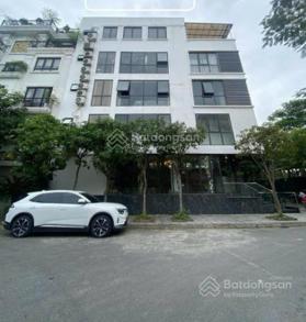 Cho thuê văn phòng - Đầy đủ tiện nghi - Giá chỉ từ 6 triệu/tháng view full kính đẹp thoáng mát