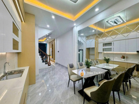 Khương Hạ - 46m2, 5 tầng - Lexus cất trong nhà - 10 mét ra hồ - Full nội thất chỉ xách vali vào ở