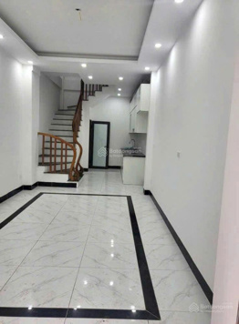 Chính chủ bán nhà tại Tả Thanh Oai, Thanh Trì giá 4,1 tỷ, 30m2, view đẹp