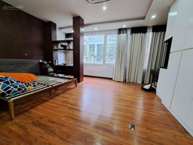 Bán gấp nhà mặt ngõ thông. Ô tô đỗ cửa. Thang máy. Đường Lê Trọng Tấn. 65m2 - 5 tầng