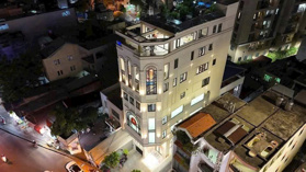 Bán toà nhà góc 2 mặt tiện 9 tầng, vị trí đẹp ngay lê quang định