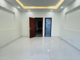 Bao đỉnh! P.Ngọc Khánh, khu phân lô ô tô tránh vỉa hè, thang máy nhập, văn phòng hay ở chất. 85m*5T