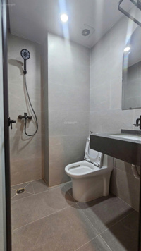 Nhà đẹp phân lô hai mặt tiền phố Phạm Văn Đồng, 15m ra phố. Ngõ rộng ba gác