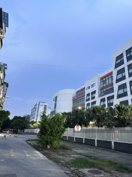 BÁN NHÀ PHÂN LÔ TU HOÀNG - Ô TÔ TRÁNH - VỈA HÈ RỘNG- Ở VÀ KINH DOANH ĐỀU ĐẸP