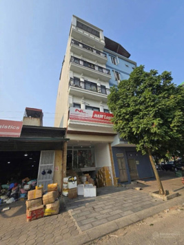 Phú Diễn phân lô 3,4 ô tô tránh- 7 tầng thang máy có hầm xe- KD VP đỉnh- ở tuyệt vời- vip