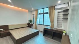 Nhà mới 5 tầng có thang máy ở ngay gần Ngã Tư Sở sổ chính chủ 7.2 tỷ