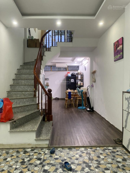 Bán nhà Đội Cấn, Ba Đình, 40m2, dân xây, Giá 8 tỷ hiếm có !