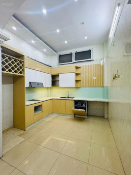 Nhà Đội Cấn, 2 Thoáng Trước Sau, 50 Ra Phố, Ngõ Nông thẳng, Dân xây, ở sướng 41m2