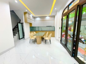 BÁN NHÀ ĐƯỜNG ĐỖ ĐỨC DỤC 43M2 6 TẦNG THANG MÁY - GẦN ÔTÔ - NHÀ ĐẸP FULL NT XỊN - Ở NGAY!