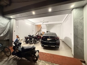 SIÊU PHẨM QUANG TIẾN - DÂN XÂY - GARA ÔTÔ - SÁT PHỐ - HÀNG XÓM VINHOMES SMART CITY - TẶNG NỘI THẤT