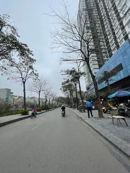 Bán Nhà Mặt Phố Vũ Tông Phan. Thanh Xuân. Ô Tô. Vỉa Hè. DT 124m2. 5 Tầng. Giá 39,8 Tỷ.