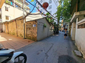 BÁN NHÀ Lạc Long Quân – CÁCH HỒ TÂY CHỈ 100M – MẶT TIỀN 6M –