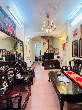 Bán nhà Quan Hoa, Cầu Giấy. Ô tô đỗ cửa 44m2 x 4 tầng, 12,3 tỷ