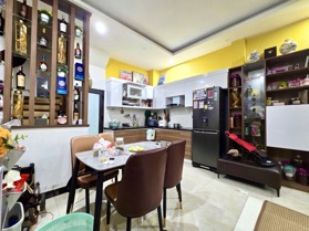 NHÀ ĐẸP TT ĐƯỜNG CẦU GIẤY 50M2 5T - NHÀ DÂN XÂY - NGÕ THÔNG - GẦN PHỐ - TẶNG FULL NỘI THẤT