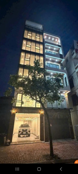 Bán nhà mặt hồ Văn Chương , DT: 63m2 x 8 tầng , hướng ĐN