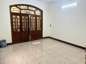 TÀI CHÍNH NHỈNH 15 TỶ CÓ NGAY NHÀ KINH DOANH ĐỈNH NGUYỄN CHÍ THANH - 40m2, mt 4m5 -