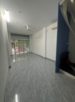 Bán nhà phố Yên Lãng – Đống Đa – 6 tầng đẹp long lanh, ô tô đỗ cửa, chỉ nhỉnh 12 tỷ