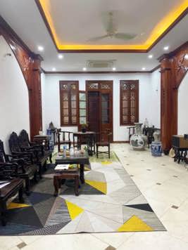 Bán nhà mặt phố Tây Sơn, 75m2, lô góc, 23 tỷ