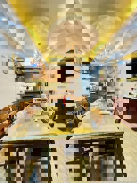 Bán nhà ngõ 102 Khuất Duy Tiến, 50m2, cạnh sân chơi, 17.5 tỷ