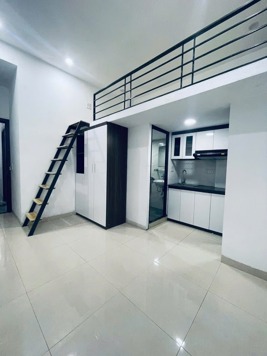 Nhà Đẹp Hoàng Quốc Việt 42m x 6T, Thang Máy, Ô Tô, Kd, 8P Full NT 13,5 Tỷ