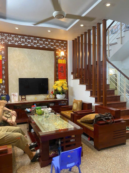 NHÀ ĐẸP Ở NGAY-VÕ CHÍ CÔNG- CÁCH  Ô TÔ 50m  ĐẾN  NHÀ , HỒ TÂY LỘNG GIÓ- 40m GIÁ 6.7 TỶ