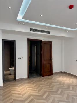 Bán Nhà Hoàng Quốc Việt. Cầu Giấy. Thang Máy. Ô Tô. Vỉa Hè. DT 65m2. MT 4,5m. Giá 29,8 Tỷ.