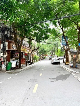 Hiếm, Nhà đẹp phân lô Trung Kính 57m x 5T, vỉa hè, ô tô tránh, 2 thoáng, kd đỉnh  21 tỷ