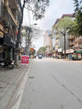 ​Bán Nhà 1 Mặt Phố 1 Mặt Ngõ Chiến Thắng. Hà Đông. Ô Tô. Vỉa Hè. DT 70m2. Giá 26,7 Tỷ.
