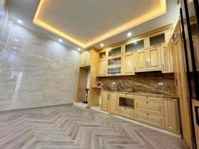QUÁ CẦN TIỀN- BÁN NHÀ LẠC LONG QUÂN- 6 TẦNG THANG MÁY- NGÕ THÔNG XUÂN LA- GẦN PHỐ 10.55 TỶ