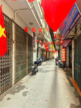 HÀNG HIẾM ĐÀO TẤN 30m2 x 6 tầng chắc chắn giá hơn 7 đồng – NHÀ ĐẸP - 2 MẶT THOÁNG – MẶT TIỀN TO