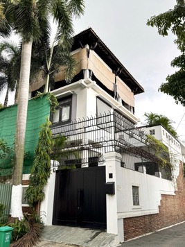 Bán biệt thự phong cách Indochina tại Nguyễn Ư Dĩ, Thảo Điền, Q2, Hồ Chí Minh- Giá tốt