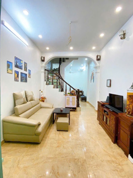 NHÀ PHÂN LÔ NGUYỄN PHÚC LAI, ĐỐNG ĐA - Diện tích 45m² x 4 tầng Ô TÔ TẬN CỬA