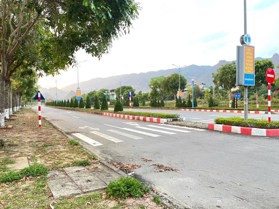 Cần bán đất mặt đường Trường Chinh, trung tâm TP Lai Châu